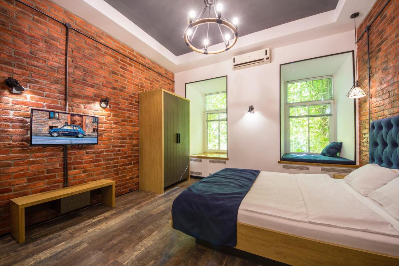 Self Check-In Apartments Near Landscape Alley Kiev Eksteriør bilde